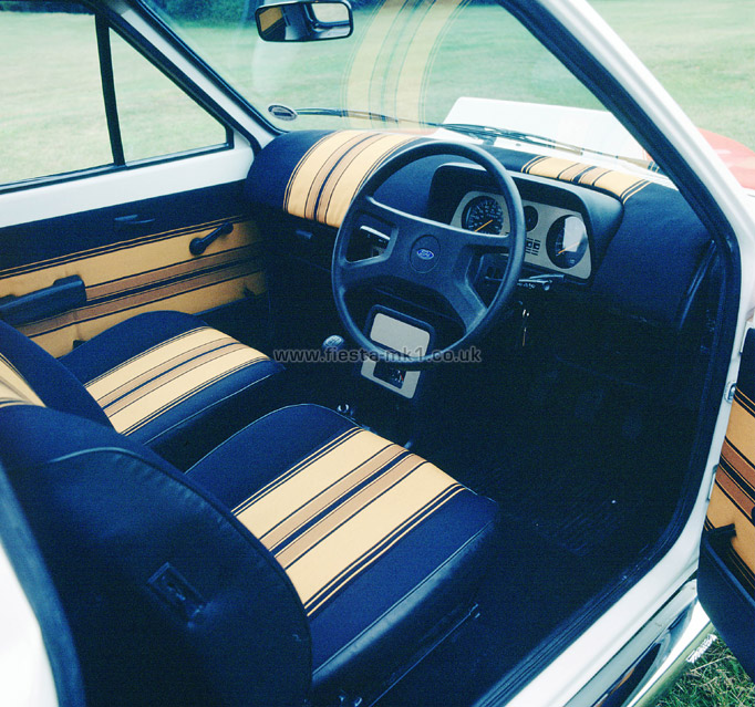 Fiesta MK1: Custom Interior